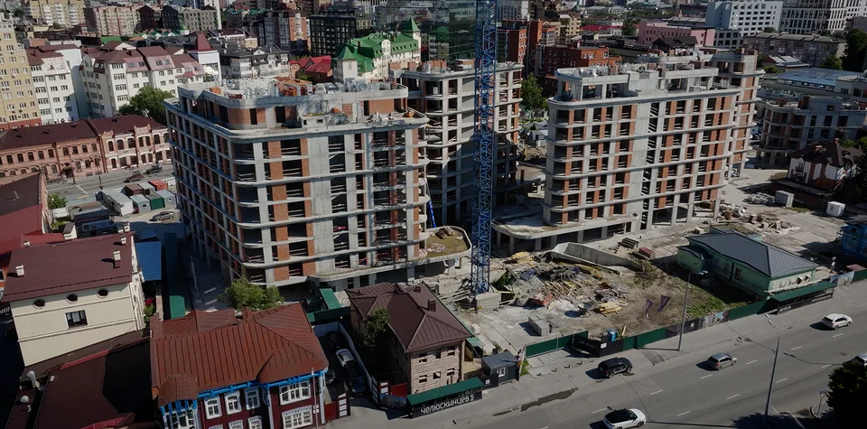 Квартал с высоты: корпуса среди городской застройки